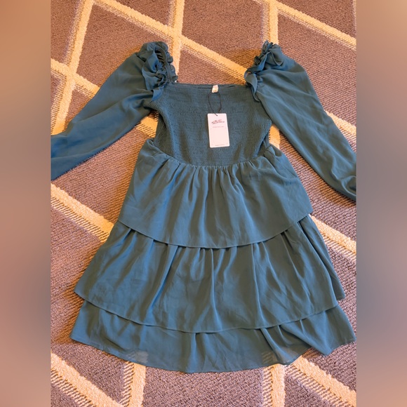 Dresses & Skirts - Textured Teal Fabric with Tag